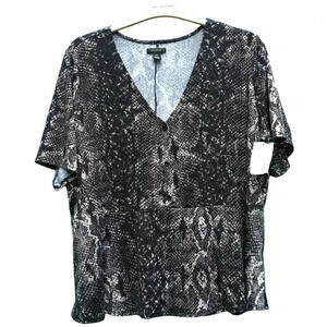Halogen Women Python Print Button Front Peplum Top Size 2X NWT
